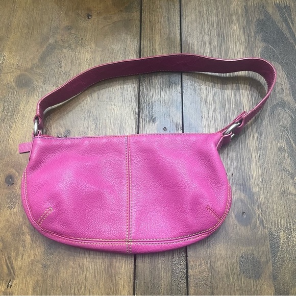 EUC The Sak pink leather Y2K shoulder purse with heart detail. - Picture 4 of 8